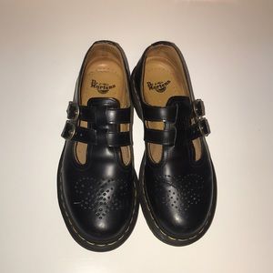 8065 Smooth Leather Mary Jane Shoes